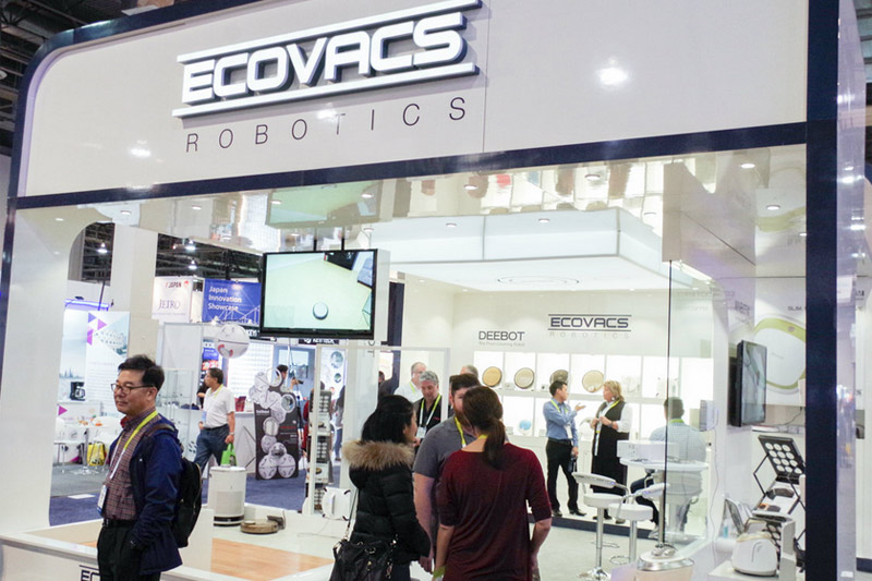 中國家庭服務機器人行業的龍頭企業科沃斯，再次攜全系新品亮相，并向世界展示屬于“中國創造”的機器人產品。在展出的眾多高科技產品中，科沃斯最新規劃類掃地機器人地寶9系DR95以卓越的智能化表現，贏得了現場觀眾的矚目。